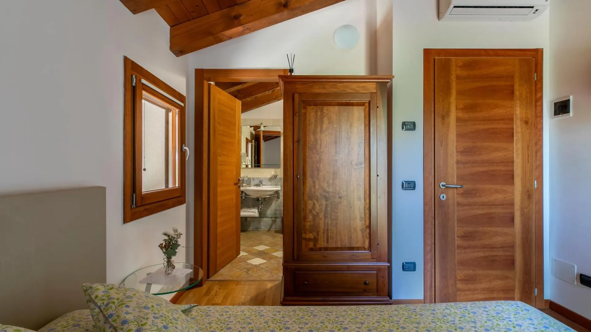 Agriturismo Porcaloca 카잘레술실레