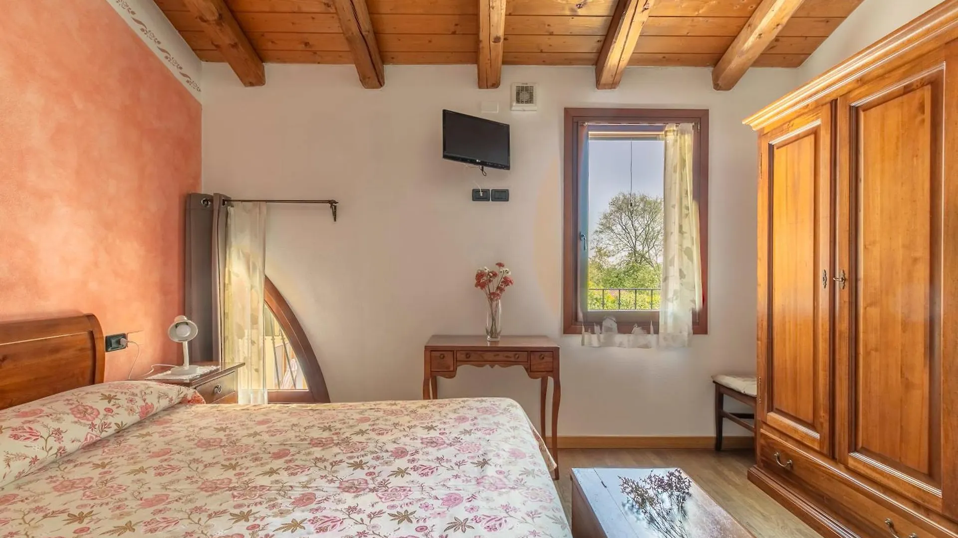 Agriturismo Porcaloca 카잘레술실레 B&B