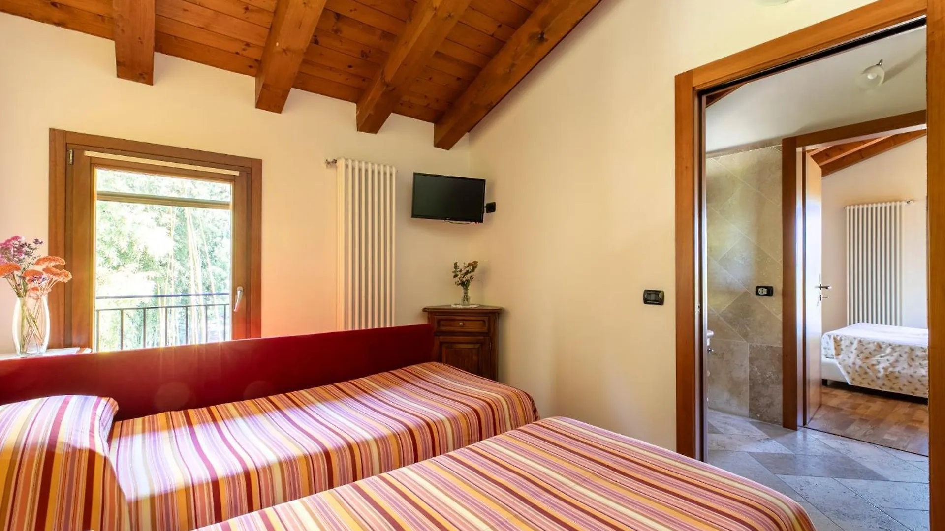 Agriturismo Porcaloca 카잘레술실레 B&B